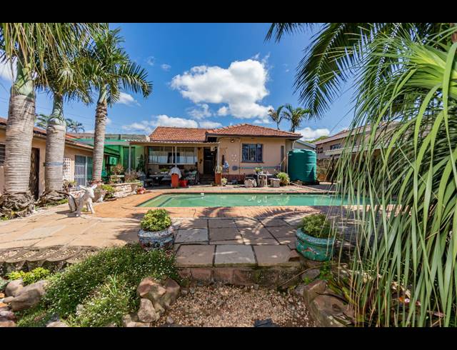 3 BEDROOM HOUSE FOR SALE IN BLUFF